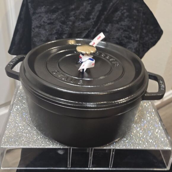 Staub 4Qt. Enameled Cast Iron Round Dutch Oven- Matte Black - Picture 10 of 12